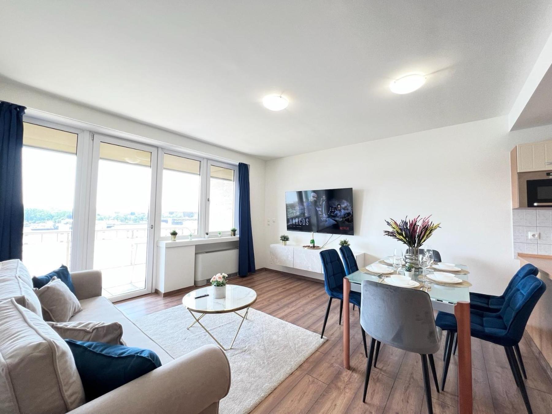 Lejlighed Luxury With A Beautiful View Of The Danube, Free - Wellness And Car Parking In The Center Of The