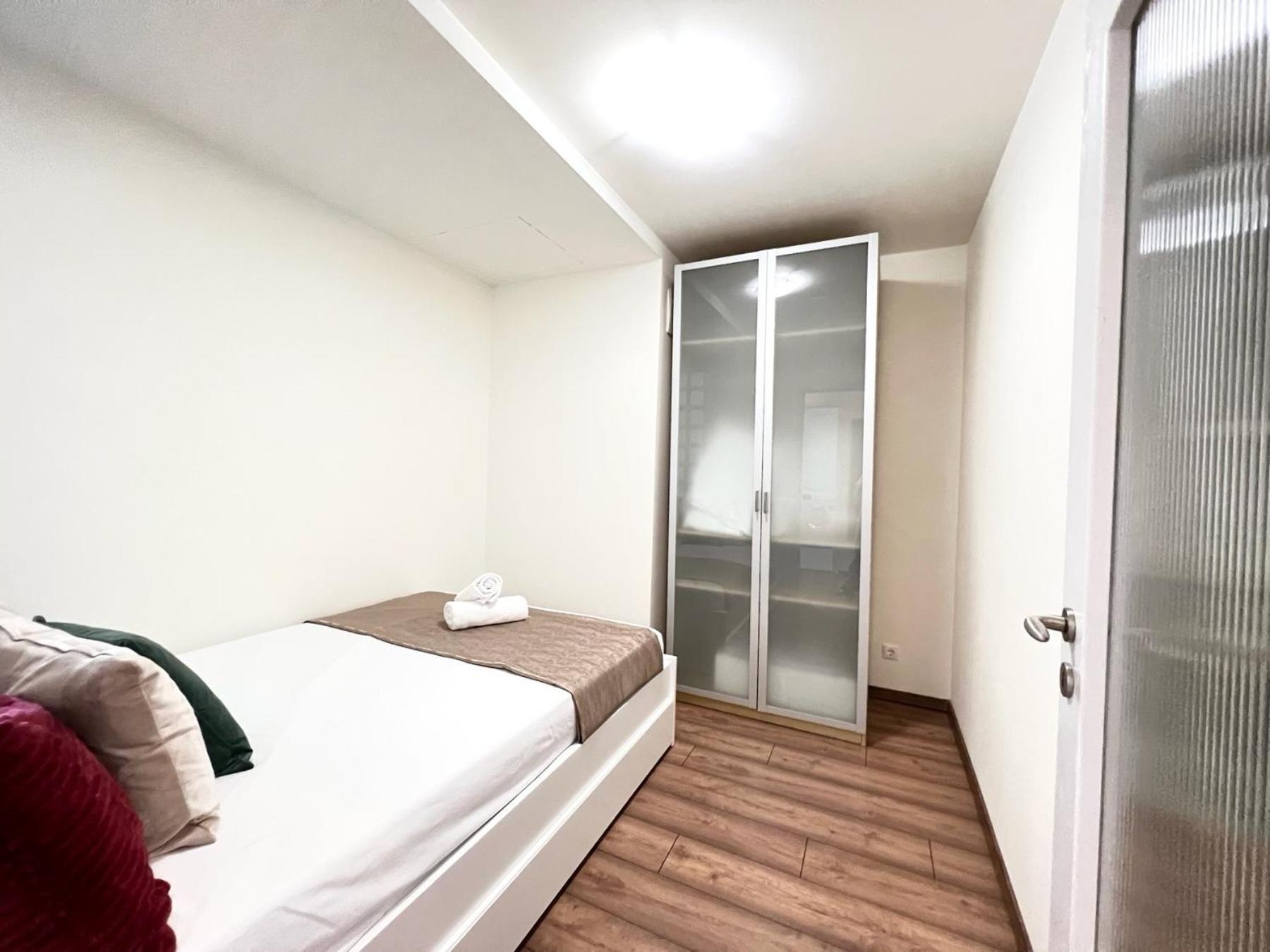 Luxury With A Beautiful View Of The Danube, Free - Wellness And Car Parking In The Center Of The Lejlighed *