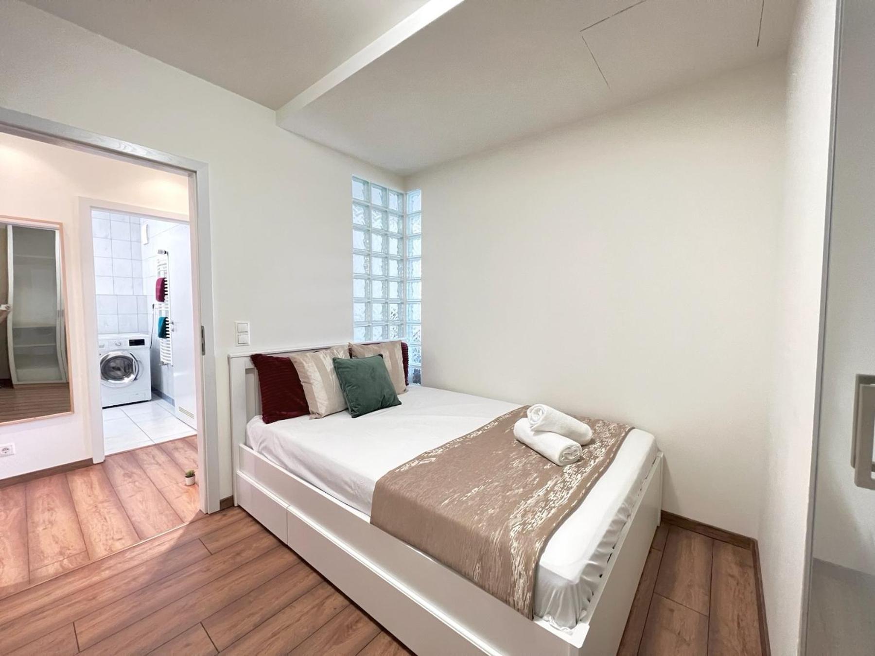 Lejlighed Luxury With A Beautiful View Of The Danube, Free - Wellness And Car Parking In The Center Of The